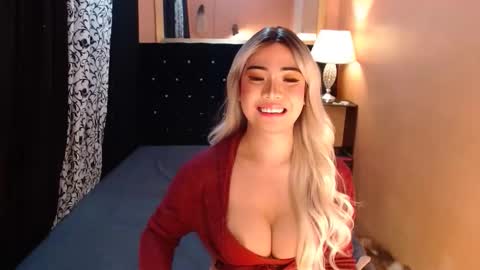 Ms trixiee online show from November 7, 8:25 am