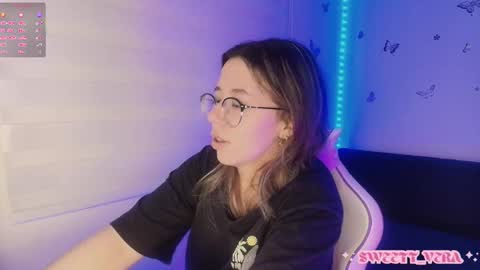 Veronica Independent Model online show from November 6, 5:30 am