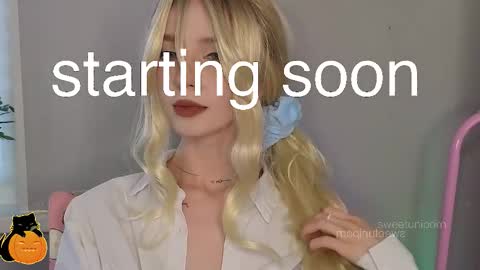 Elis  a little vacation Ill be here Saturday my schedules in bio online show from November 2, 8:39 am