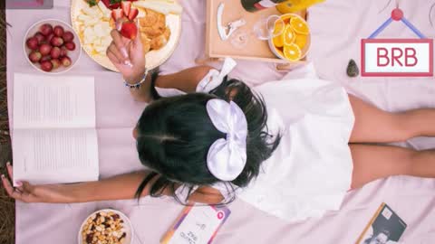 Snapshot of sweetviolet___ chatting on October 16, 12:06 pm sweetviolet___ online show from October 16, 12:06 pm