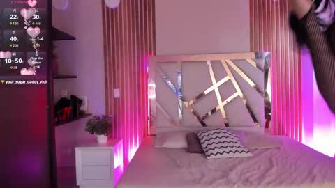 Snapshot of sweetviolet___ chatting on November 8, 12:16 pm sweetviolet___ online show from November 8, 12:16 pm