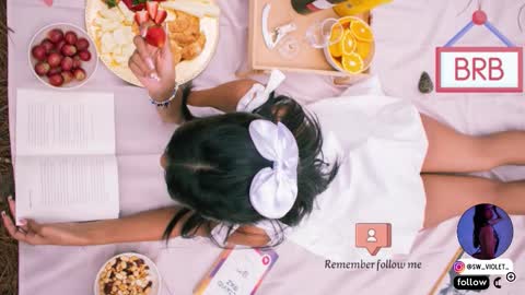 Snapshot of sweetviolet___ chatting on November 16, 12:11 pm sweetviolet___ online show from November 16, 12:11 pm