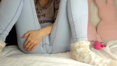 Mia online show from December 20, 7:39 pm