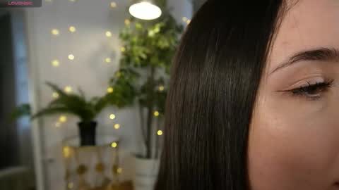 Snapshot of sweety_pie_girl chatting on February 26, 1:54 pm Melissa online show from February 26, 1:54 pm