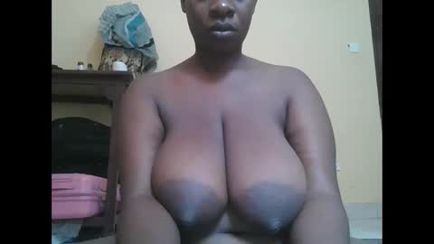 sweetyass25 online show from October 8, 6:55 am