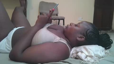 sweetyass25 online show from March 9, 6:06 am