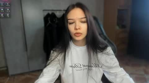 sweetydeviliya online show from April 14, 6:19 am