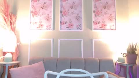 LAURA online show from February 16, 12:01 pm