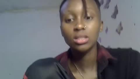 sweetypussy01 online show from October 7, 7:33 pm