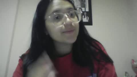 sweetyypeach online show from December 8, 4:14 am