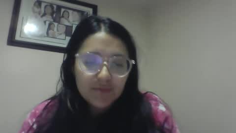 sweetyypeach online show from January 18, 2:25 am