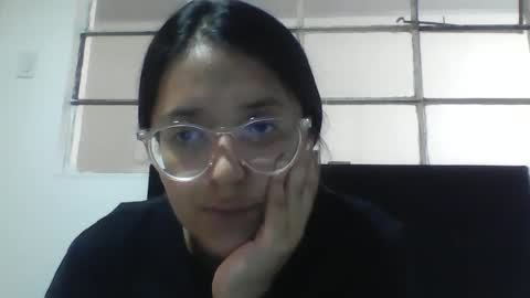 sweetyypeach online show from February 13, 5:22 pm