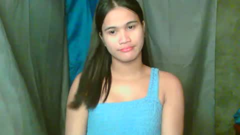 Snapshot of swettie_rhea chatting on April 18, 2:21 pm Rhea online show from April 18, 2:21 pm