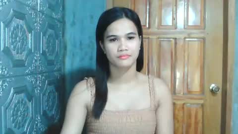Snapshot of swettie_rhea chatting on July 12, 6:37 am Rhea online show from July 12, 6:37 am
