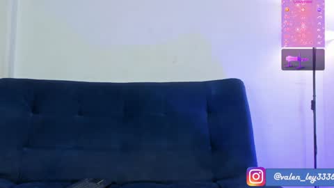 Snapshot of swetty_loverss chatting on December 19, 3:07 am tina 3 online time from 9 to 4 online show from December 19, 3:07 am