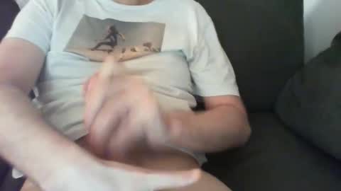 M online show from April 10, 1:22 am