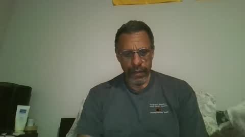 swimmerbod2495 online show from March 8, 6:50 am