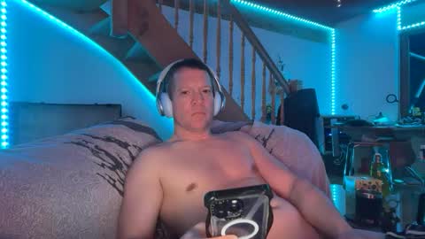 Snapshot of swissfit84 chatting on April 26, 1:36 am swissfit84 online show from April 26, 1:36 am