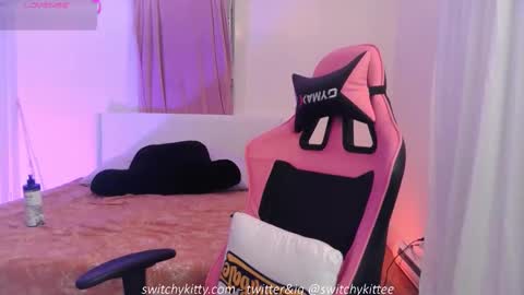 Snapshot of switchykitty chatting on September 26, 1:31 am ashley blayde online show from September 26, 1:31 am