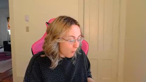 ashley blayde online show from April 4, 9:12 pm