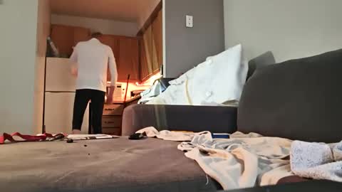 swontguy2025 online show from October 15, 5:51 am