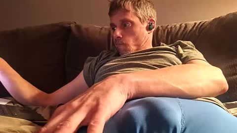 swontguy2025 online show from March 5, 11:06 am