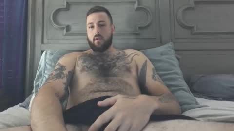 swoozy_ online show from November 19, 6:52 pm