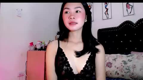 Snapshot of swt_asianholly chatting on November 27, 12:35 am Holly online show from November 27, 12:35 am