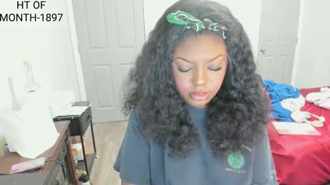 sxamleuy online show from November 19, 1:11 pm