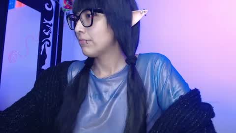 Snapshot of sxdbxtch chatting on June 11, 1:38 am Alice Phantom online show from June 11, 1:38 am