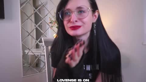 Sophie online show from October 16, 1:12 pm