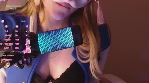 Milena online show from September 25, 3:32 am