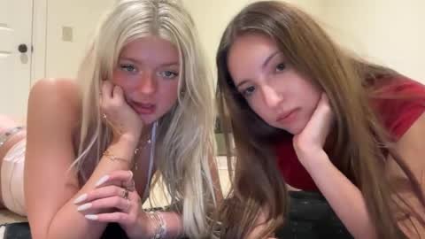 Snapshot of sydneyadkisson chatting on July 15, 2:50 am syd 3 online show from July 15, 2:50 am