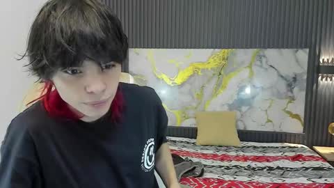 sylasfrost online show from December 19, 7:54 pm