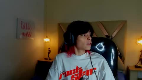 sylasfrost online show from February 23, 11:51 am