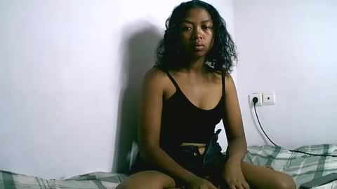 syliaah online show from November 27, 2:57 am