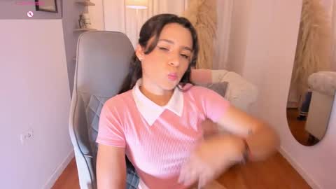 Snapshot of sylvana_cox chatting on March 1, 2:57 am sylvana online show from March 1, 2:57 am