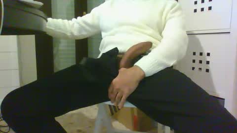 sylvertaurus1 online show from November 24, 4:07 pm