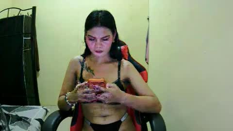 sylviafoxxx online show from April 6, 3:13 pm