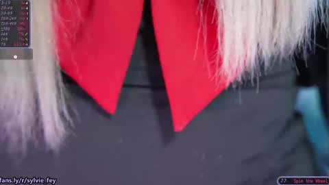 Sylvie online show from October 13, 11:05 pm