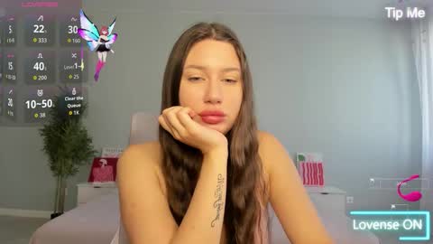 Snapshot of synop_sis chatting on October 21, 2:12 am Mila online show from October 21, 2:12 am