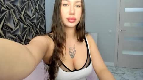 Mila online show from December 20, 2:40 am