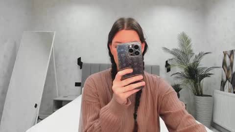 Mila online show from February 16, 2:29 am