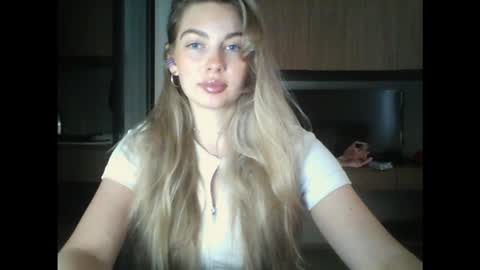 Snapshot of syrami chatting on February 23, 7:39 am syrami online show from February 23, 7:39 am