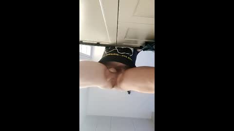 Snapshot of szybystek chatting on February 16, 3:19 pm black sofa online show from February 16, 3:19 pm