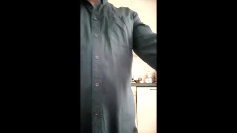 Snapshot of szybystek chatting on March 3, 11:16 am black sofa online show from March 3, 11:16 am