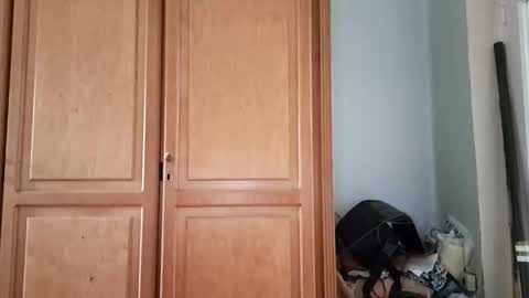 Snapshot of t_huracane chatting on February 7, 5:44 am Huracane online show from February 7, 5:44 am