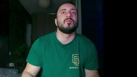 Snapshot of t_huracane chatting on May 11, 5:21 pm Huracane online show from May 11, 5:21 pm