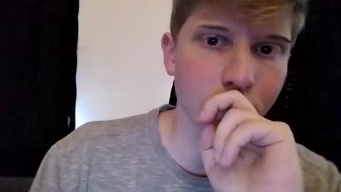 collegetwinkboi online show from December 18, 7:20 pm