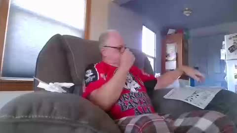 tacrunner66_ online show from October 13, 8:09 pm